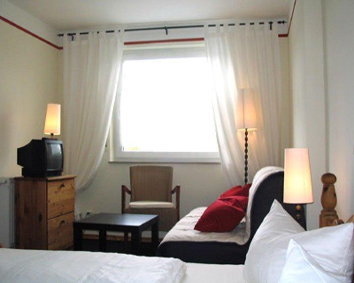 Landgasthof Frankentor Motel Wasserlosen Habitación foto